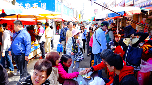 函馆早市是游客观光的重要场所
