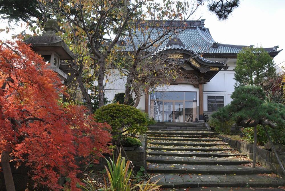 Jitsugyo-ji Temple