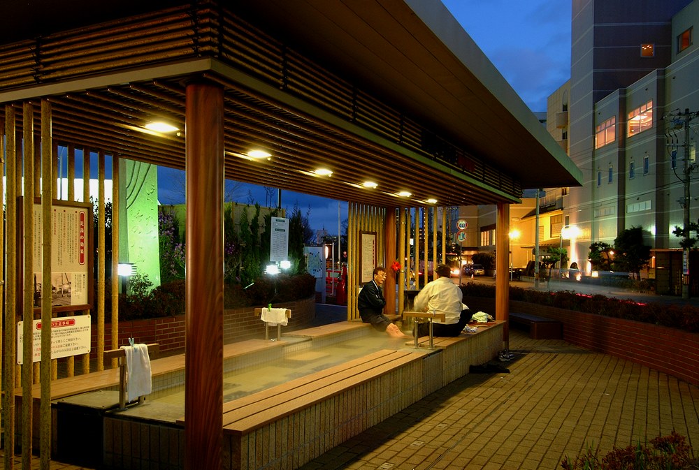 Yunokawa Hot Spring Footbath Retreat