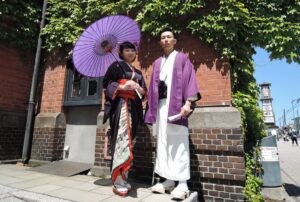 Berjalan kaki dalam balutan Kimono (sewa kostum kimono & gaun di Hakodate)