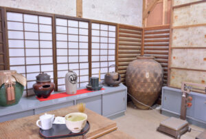 Menikmati teh Jepun (Kedai Teh Maruyamaen)