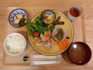 おひるごはんカフェ　taom
